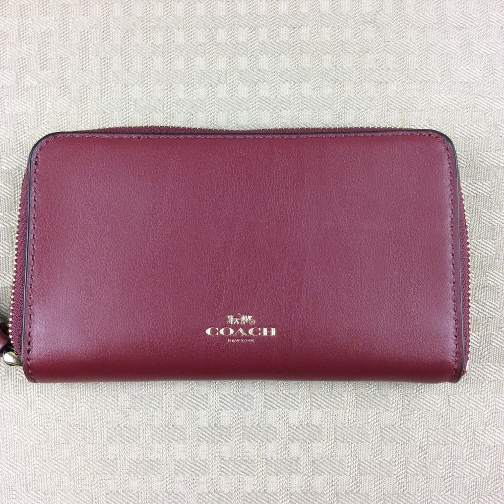 LAST ONE - NWT Coach C Wristlet Leather Studded - Picture 4 of 4
